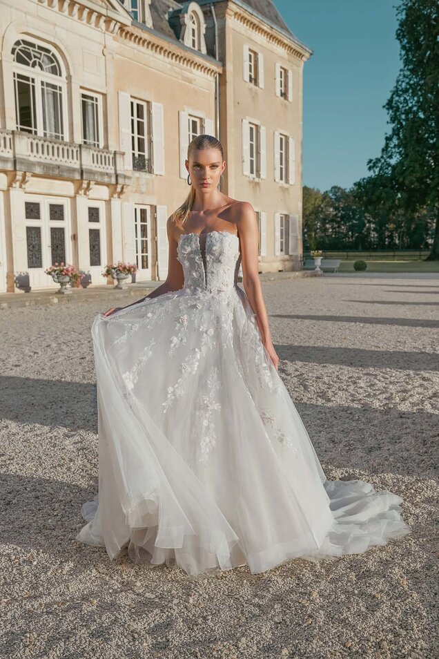 Justin Alexander, Sincerity Bridal
